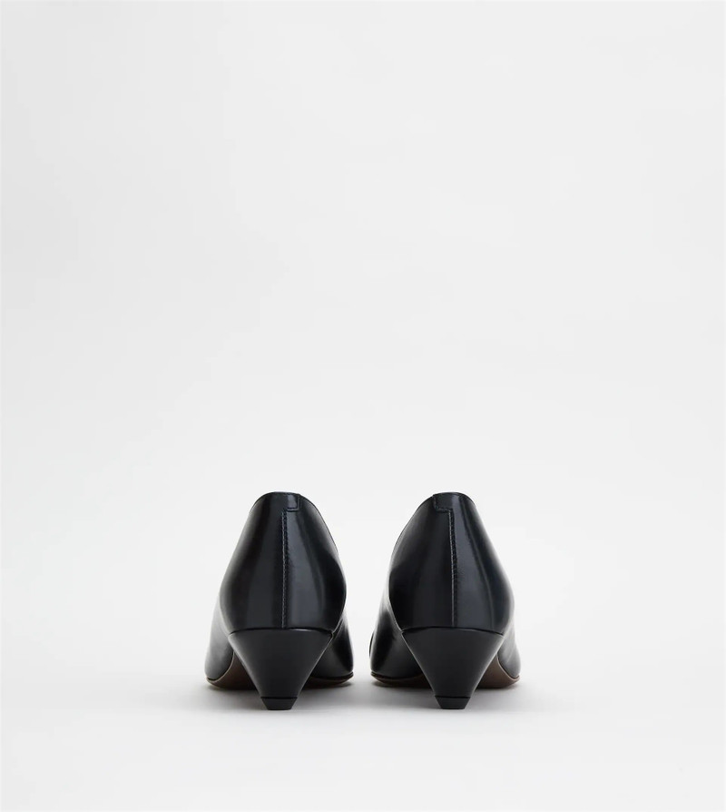 Tod's PUMPS IN LEATHER - BLACK outlook