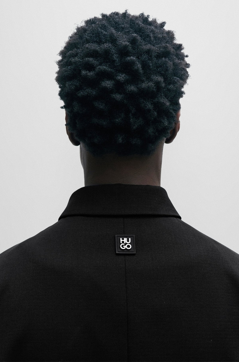 MODERN-FIT SUIT IN PERFORMANCE-STRETCH STRUCTURED CANVAS 2