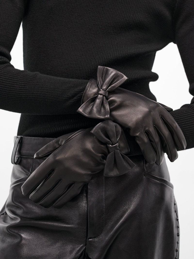 ERNEST W. BAKER Black Lamb Leather Bow-Tie Gloves outlook