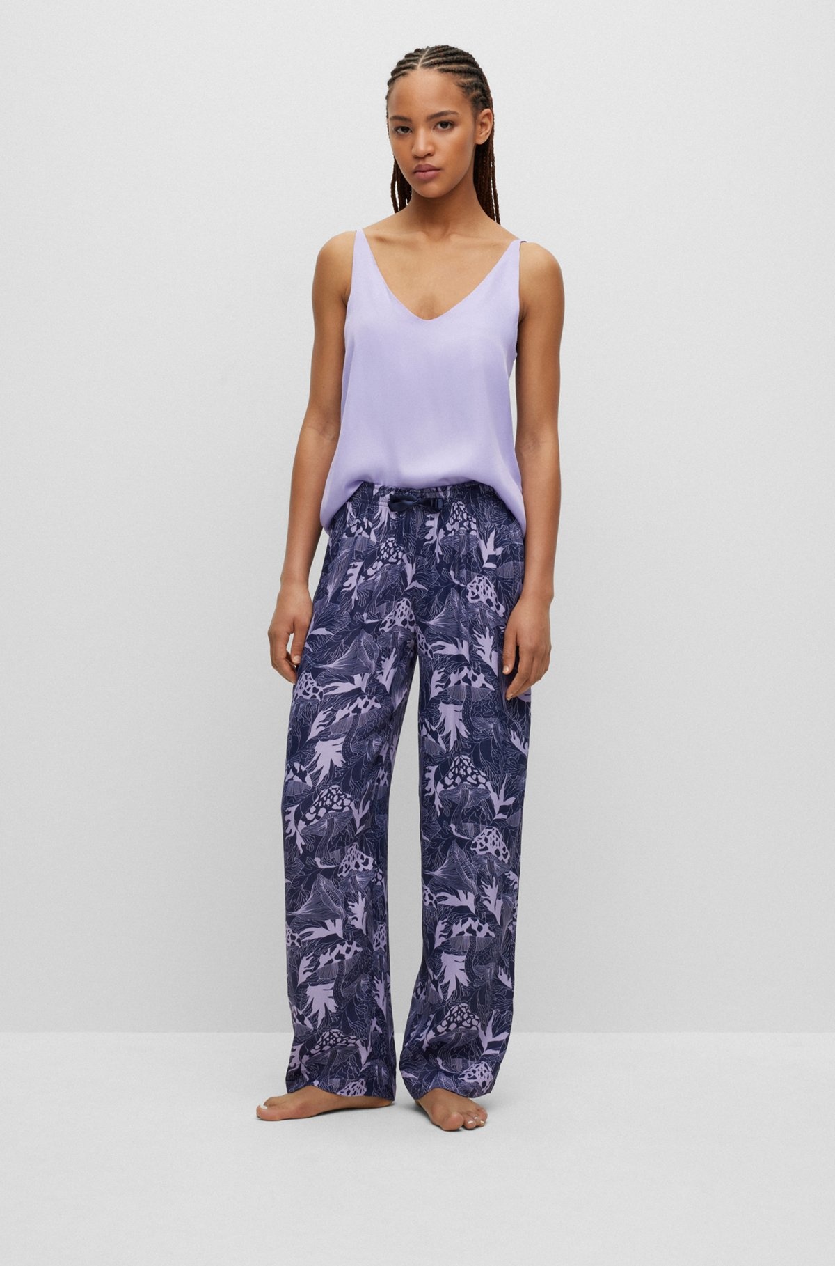 SATIN PAJAMA BOTTOMS WITH DRAWSTRING IN A SEASONAL PRINT - 3