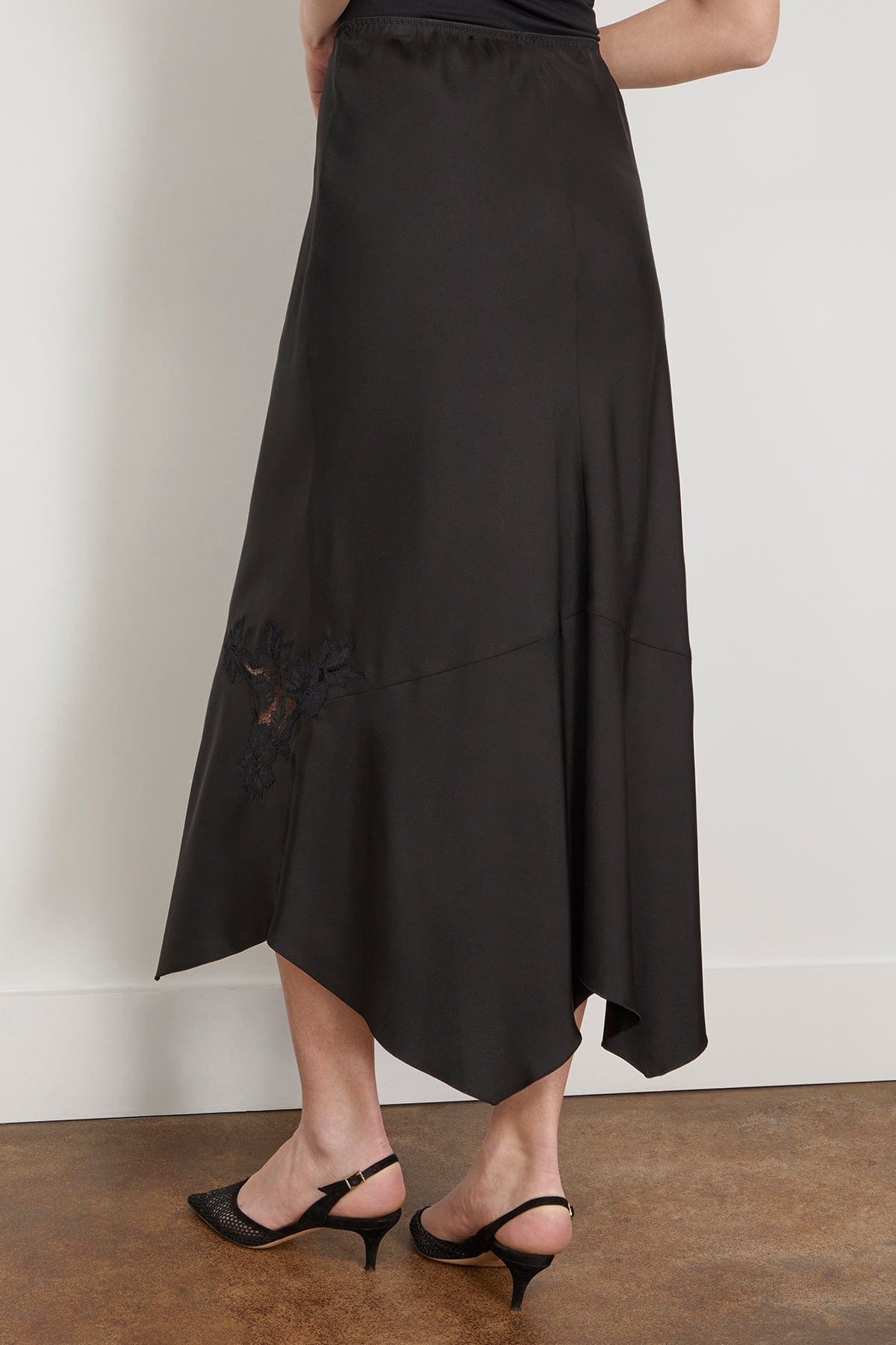 Sensual Coolness Skirt in Pure Black - 4