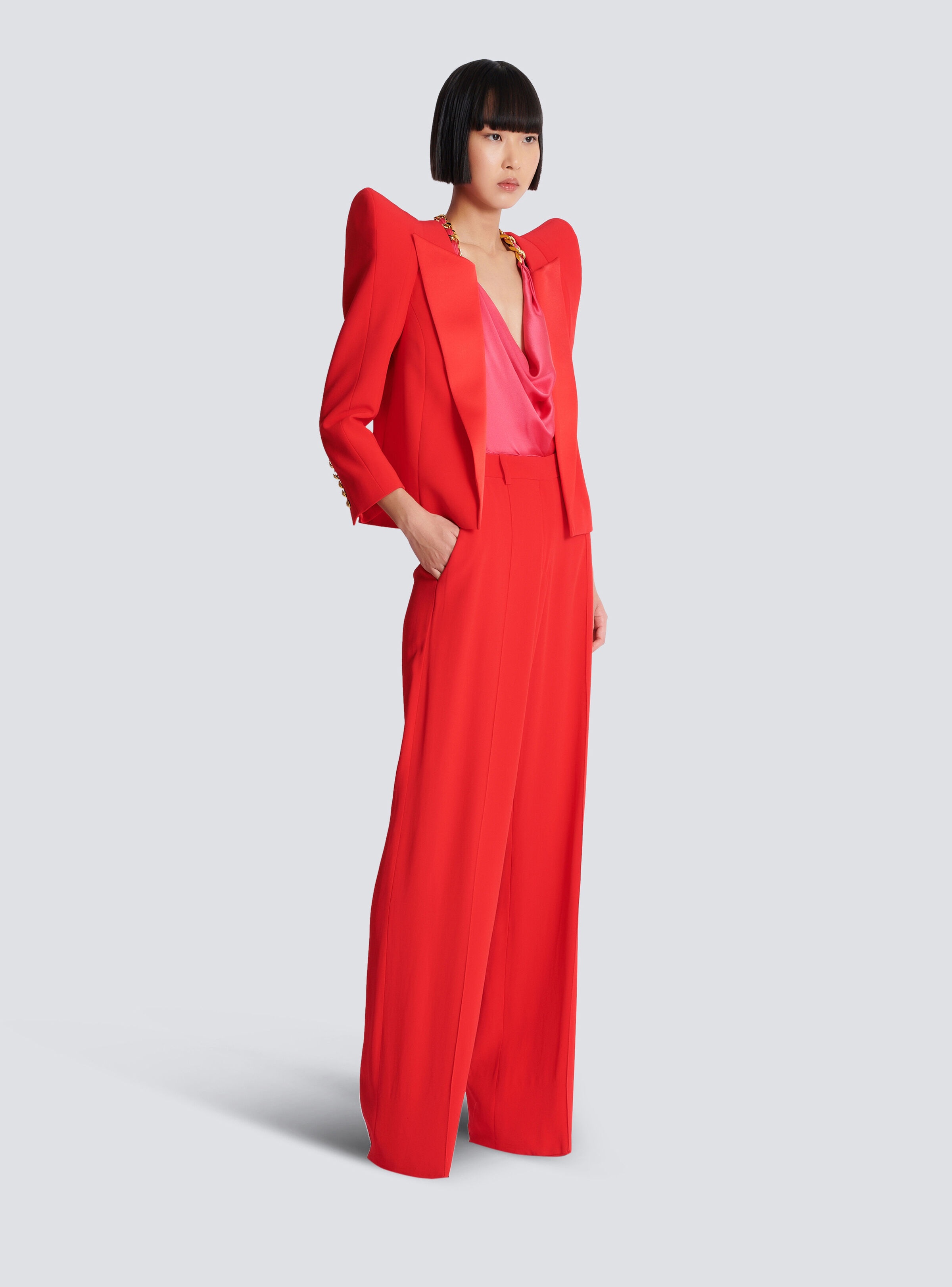Cropped crepe jacket with structured shoulders - 3