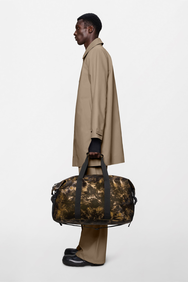 RAINS Hilo Weekend Bag outlook