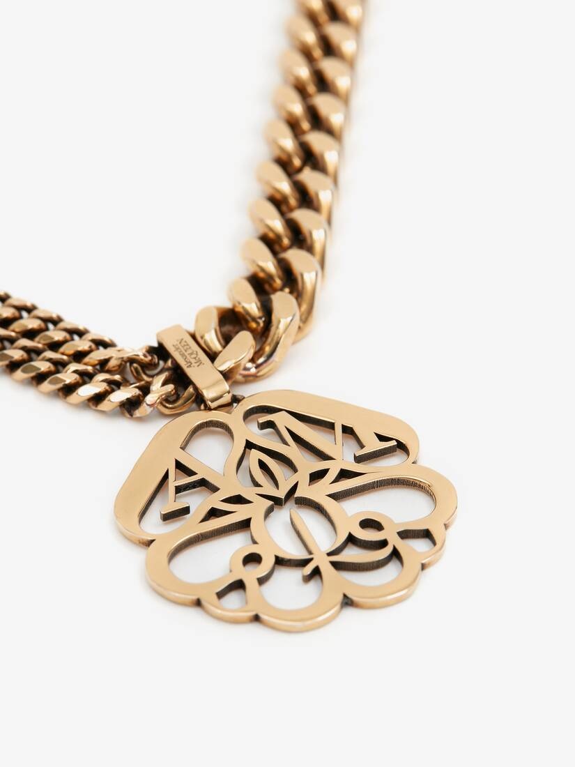 Seal Cut-out Necklace in Antique Gold - 3