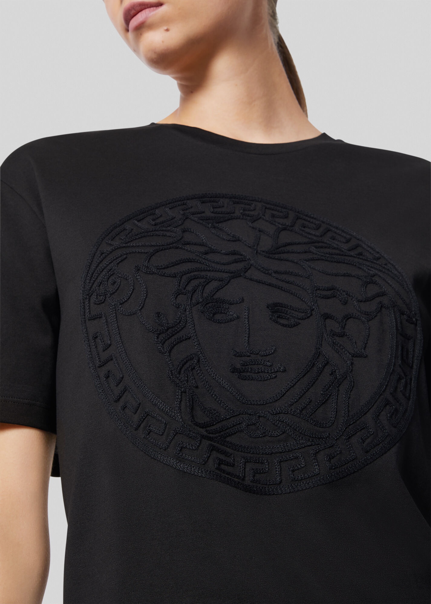 Medusa Embroidered T-Shirt - 5