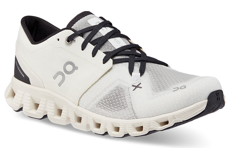 (WMNS) On Running Cloud X 3 'White Black' 60.98697 - 3
