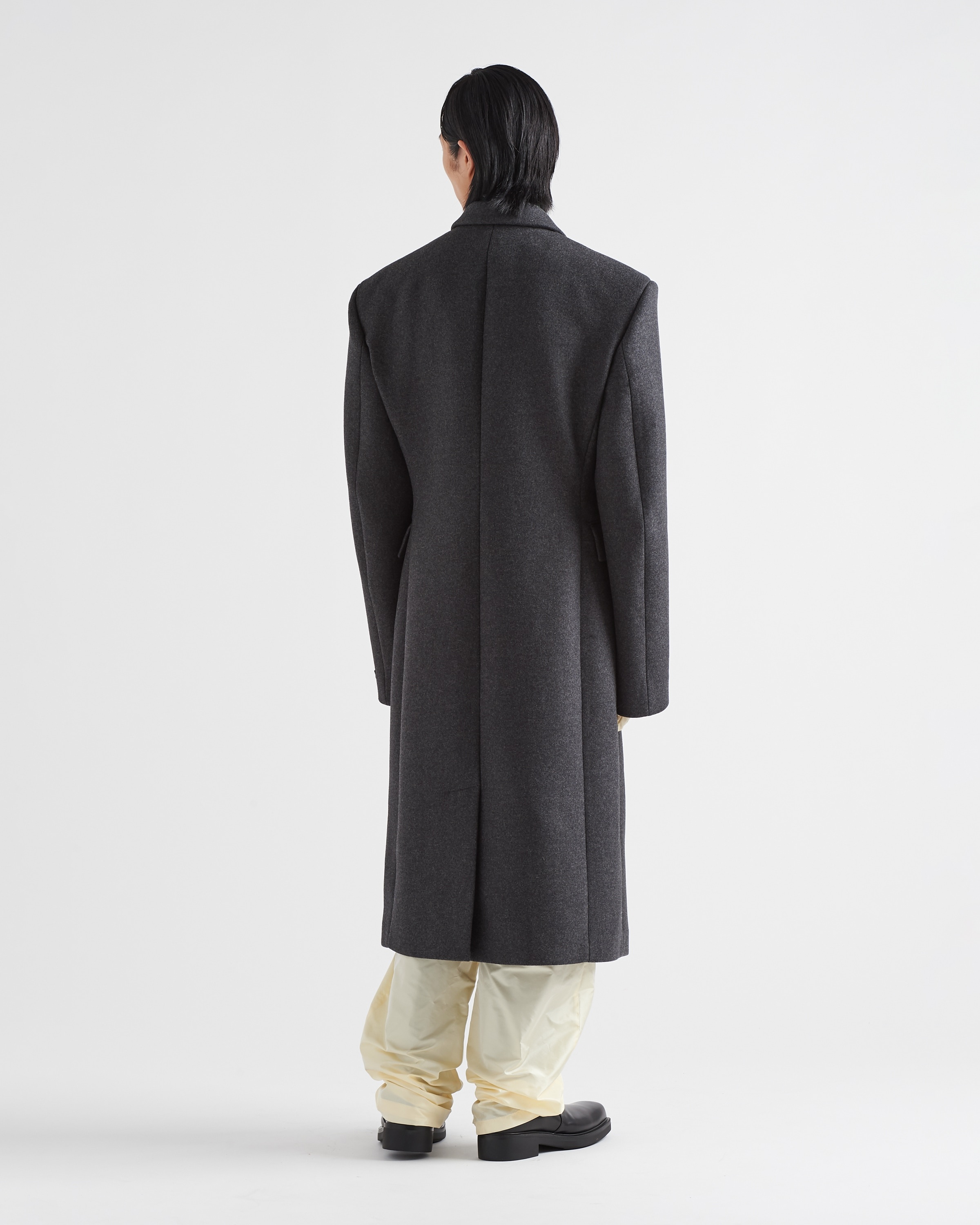Double-breasted wool coat - 5