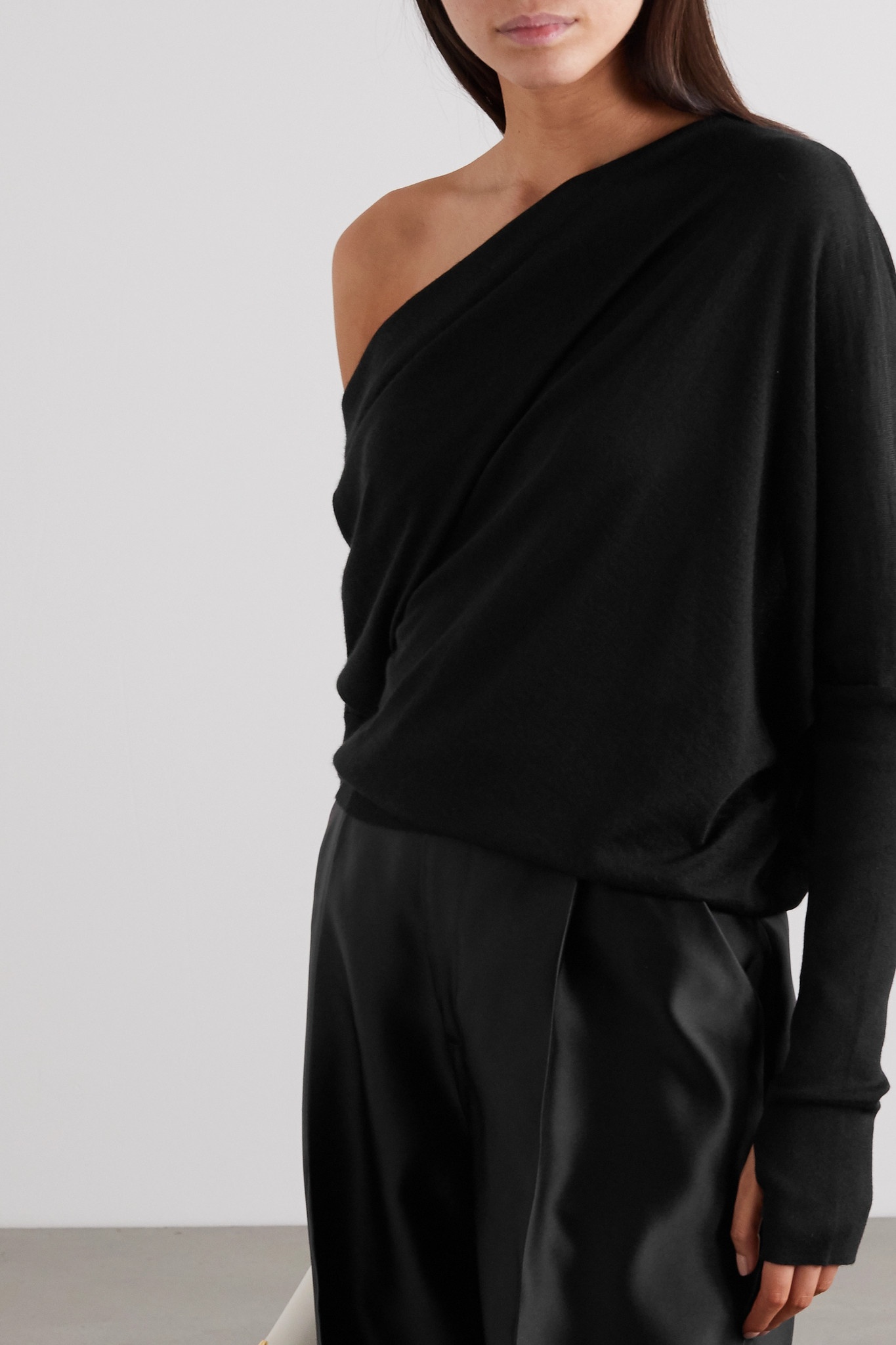 One-shoulder cashmere and silk-blend sweater - 3