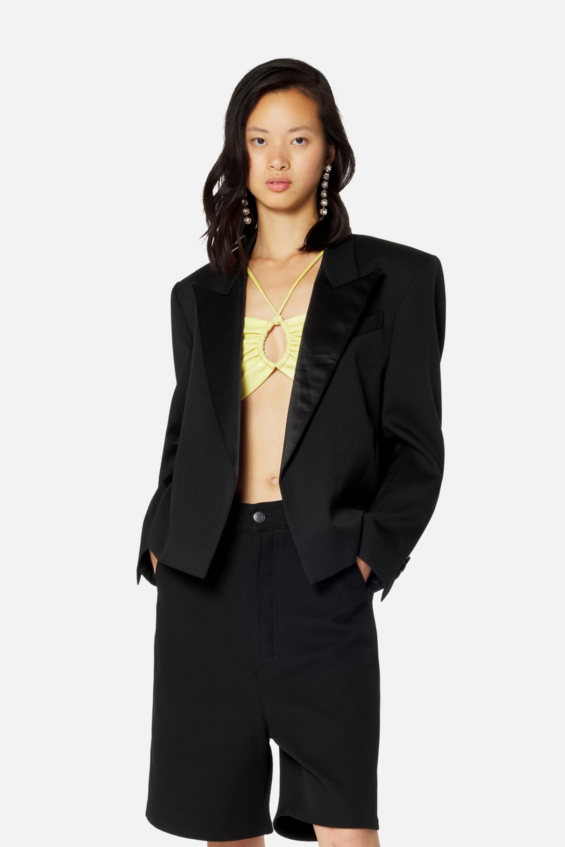 Short Jacket With Contrasted Lapel Collar - 2