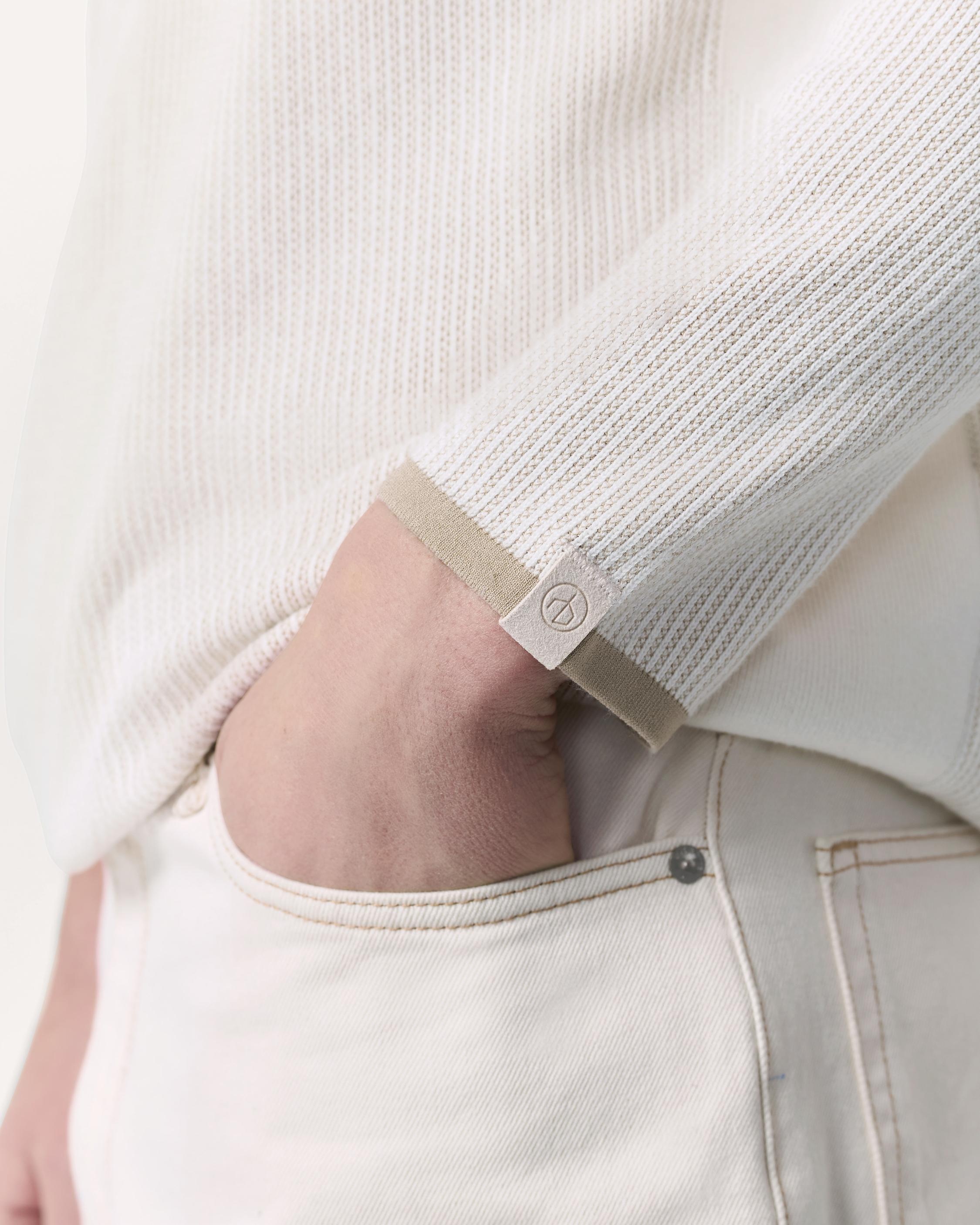 Harvey Cotton Crew
Classic Fit - 6