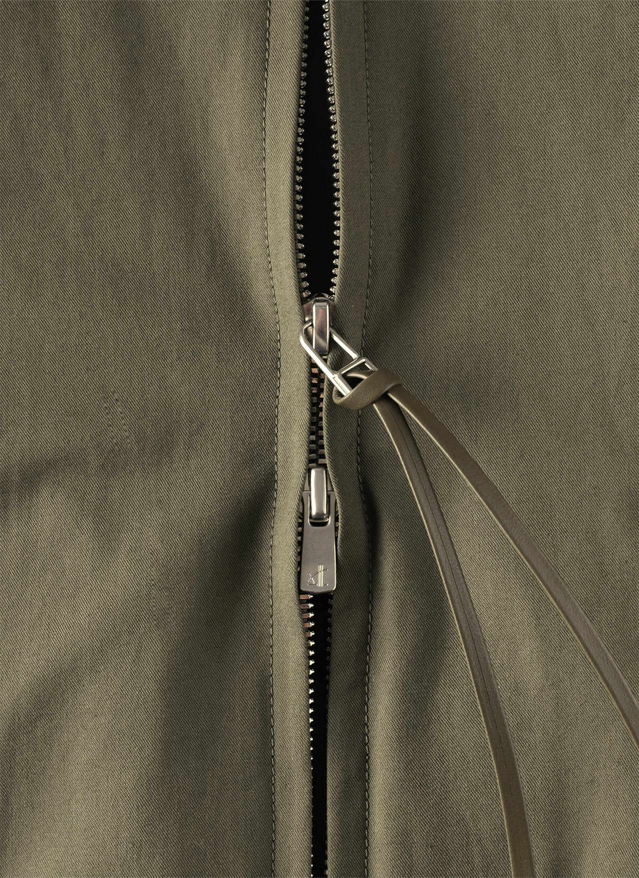 8.0 BOMBER RIGHT (OLIVE GREEN) - 5