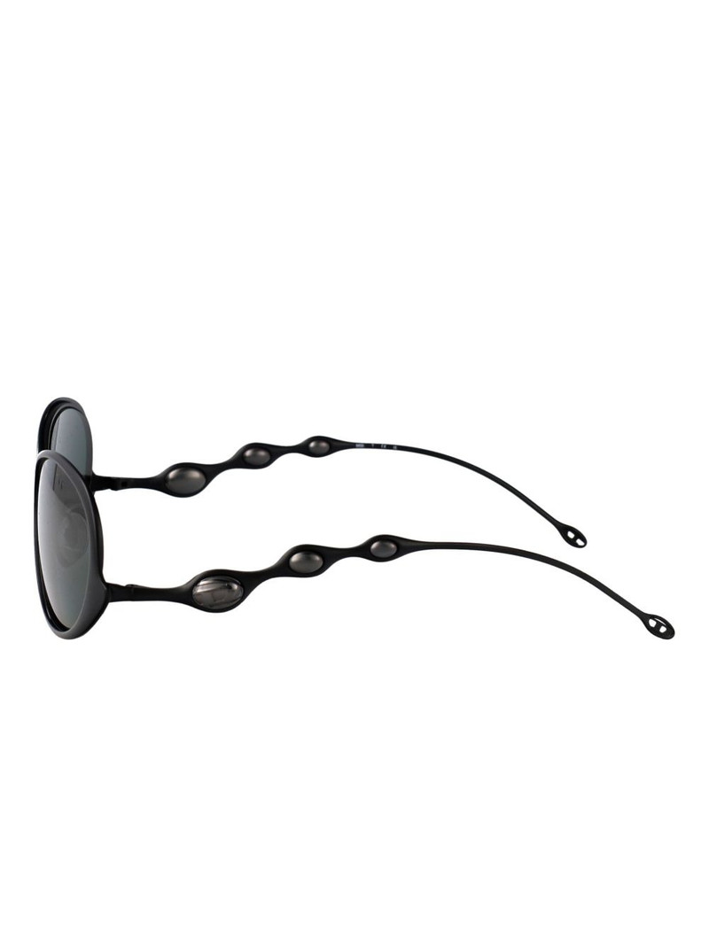 oval-framed sunglasses 4