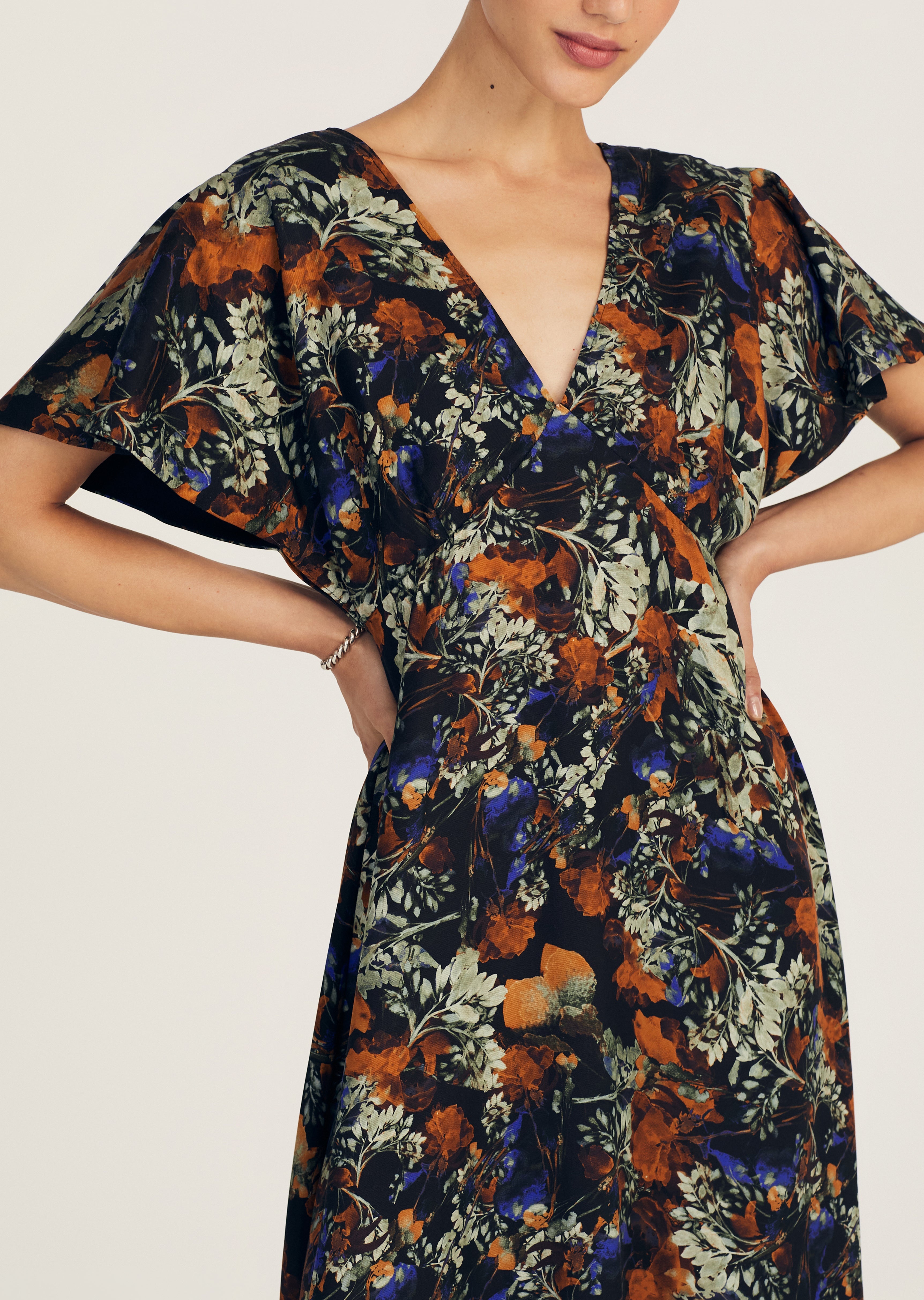 CECILE FLUTTER SLEEVE MIDI DRESS - 2