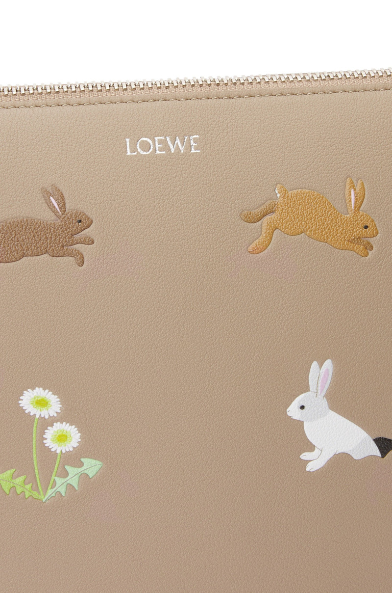 Bunny oblong pouch in nappa calfskin 4