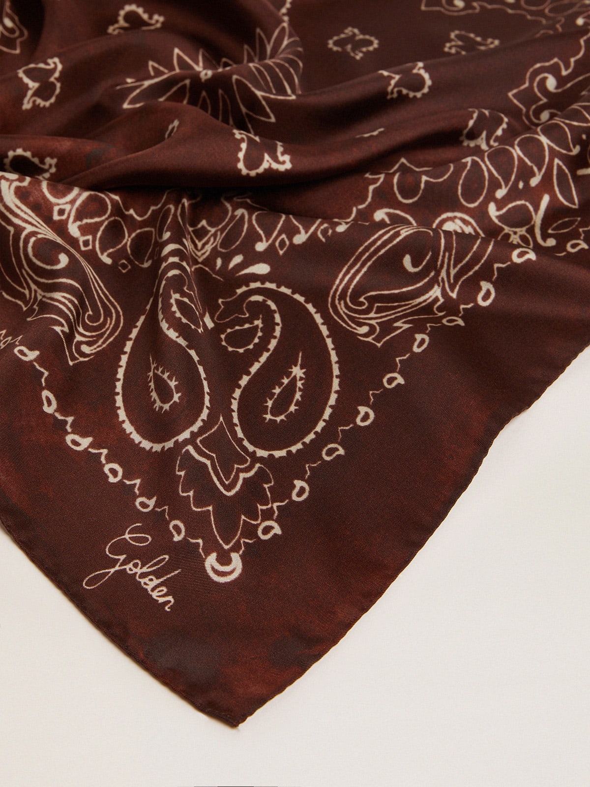 Black-coffee-colored Golden Collection scarf with paisley pattern - 2