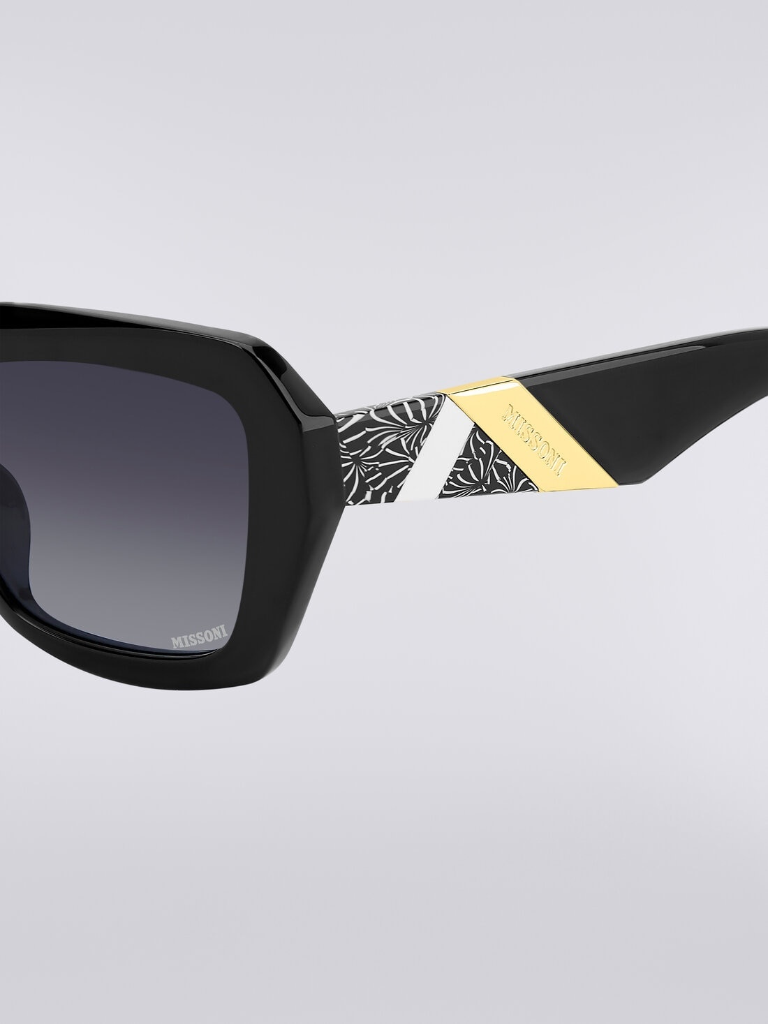 Square acetate sunglasses with a metal chain - 4