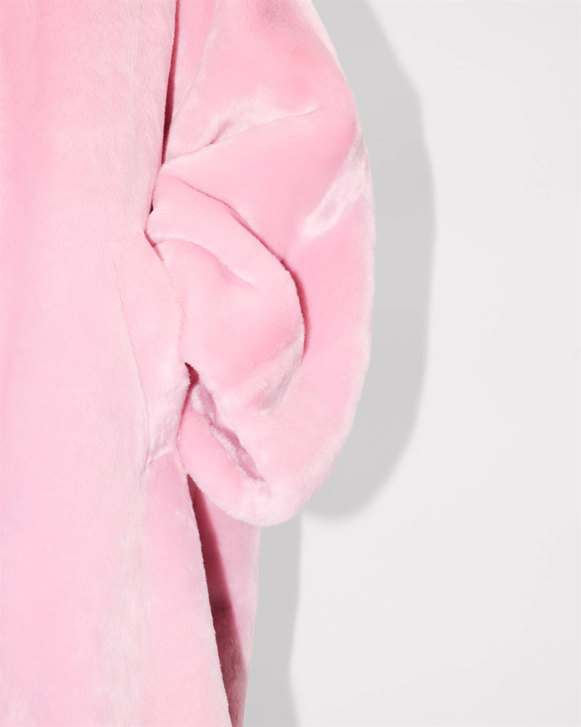 Oversized coat in fake fur - 6