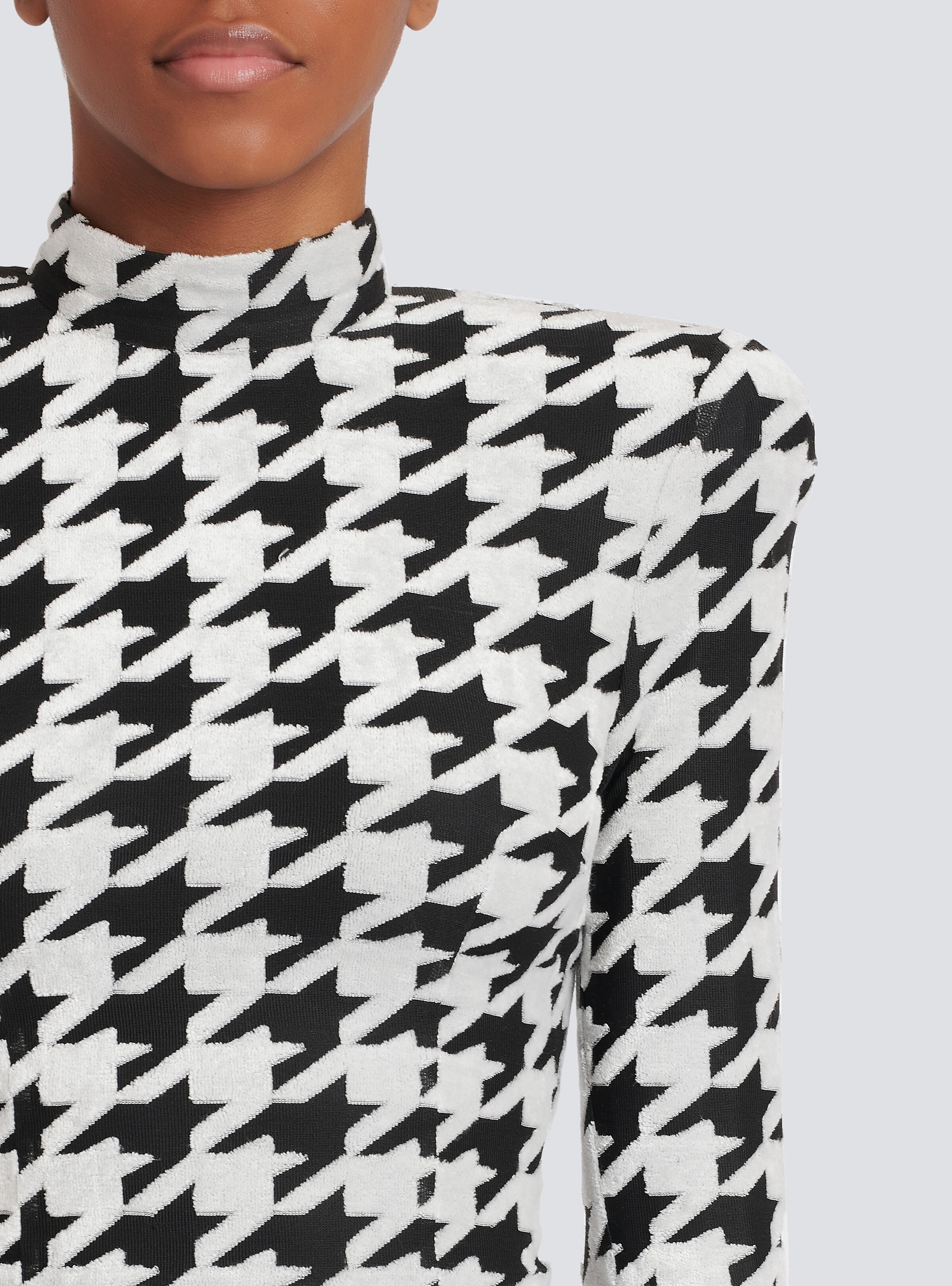 Short houndstooth print velvet dress - 7