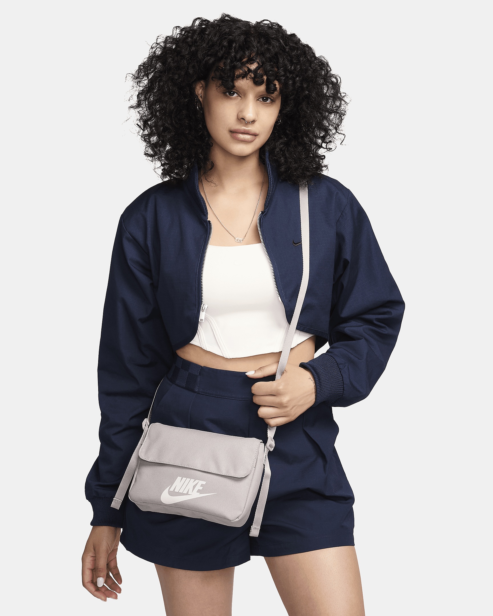 Nike Sportswear Women's Futura 365 Crossbody Bag (3L) - 1