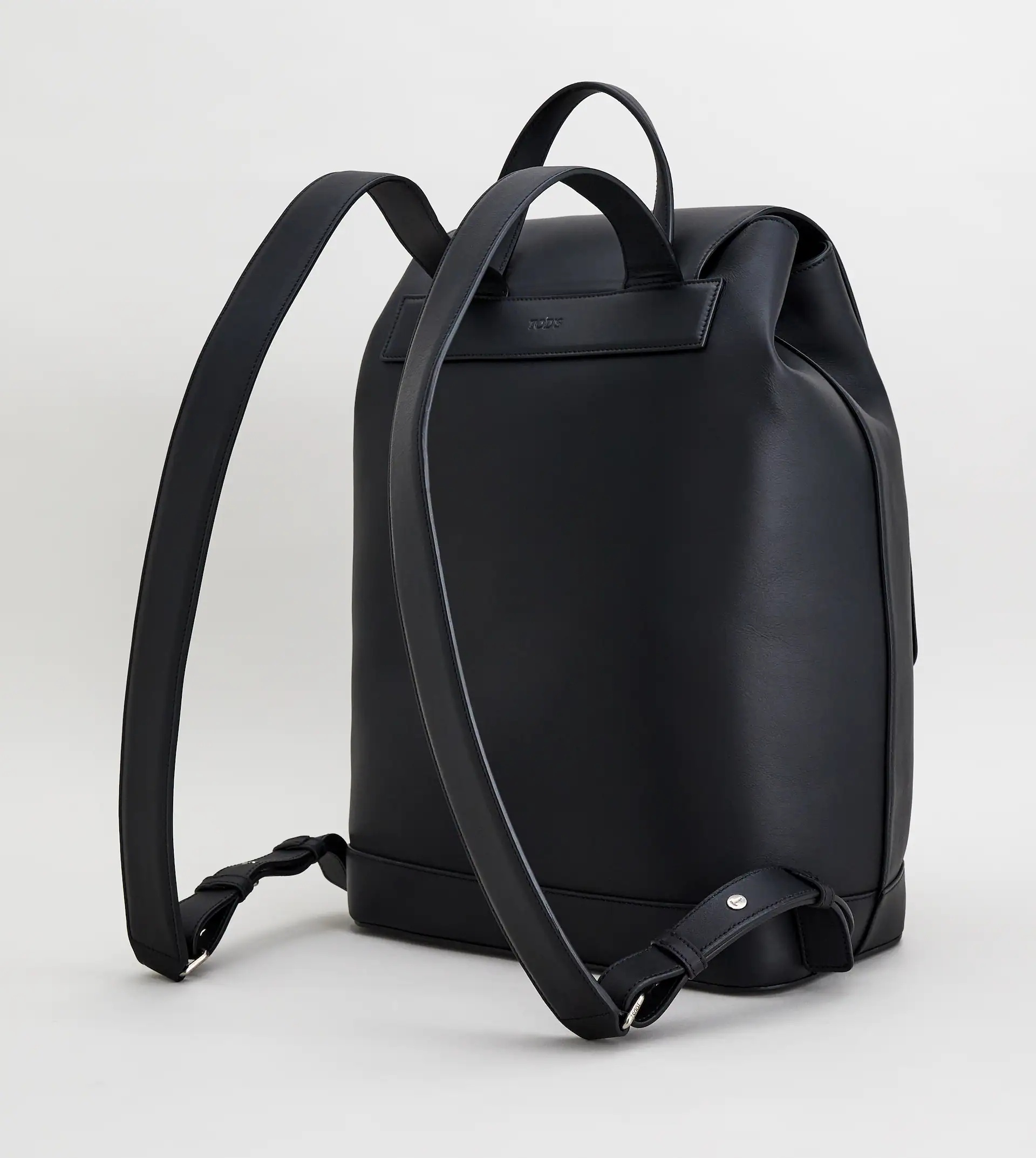 TIMELESS BACKPACK IN LEATHER MEDIUM - BLACK - 3