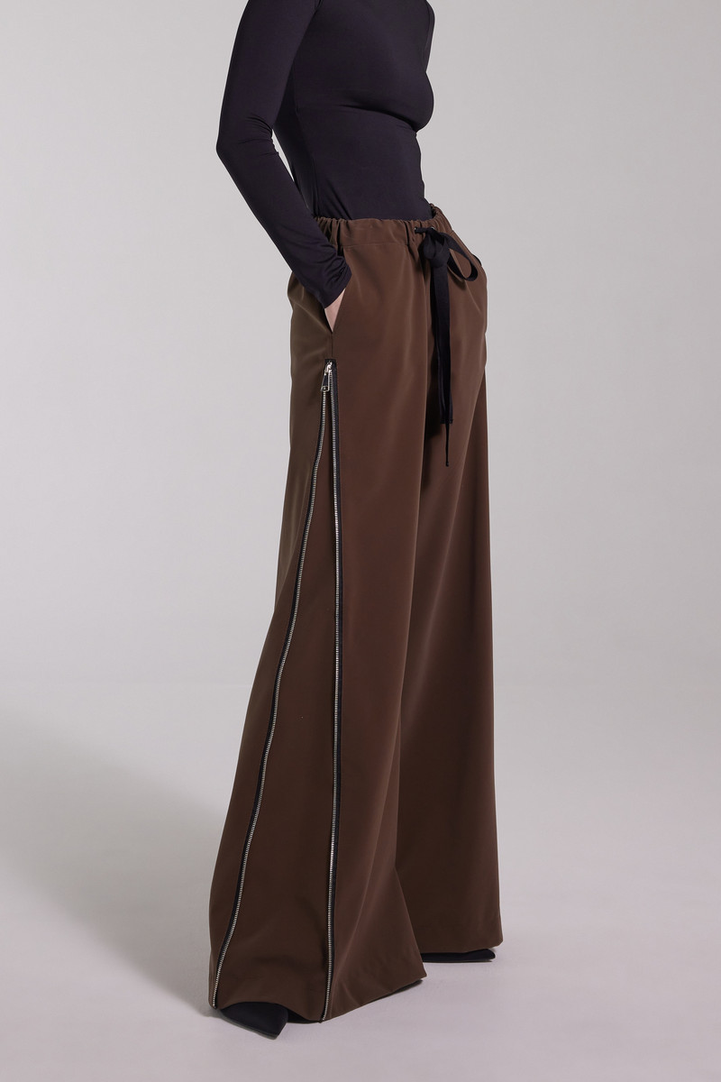 Stutterheim Karla Trousers Dark Brown outlook