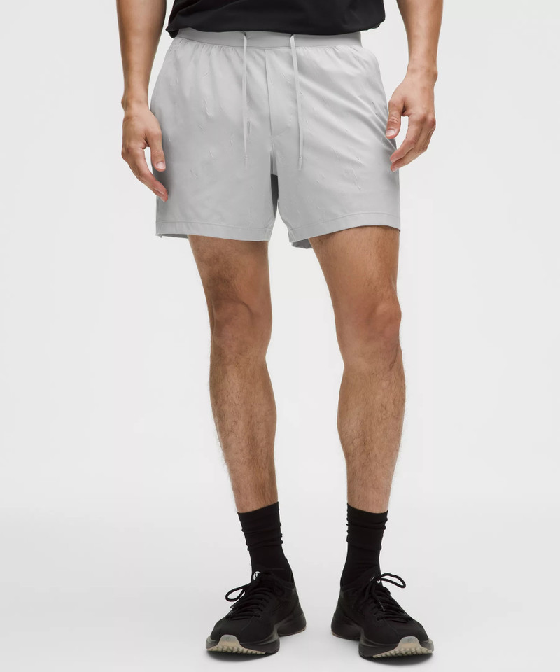 lululemon Zeroed In Linerless Crinkle Texture Short 5" outlook