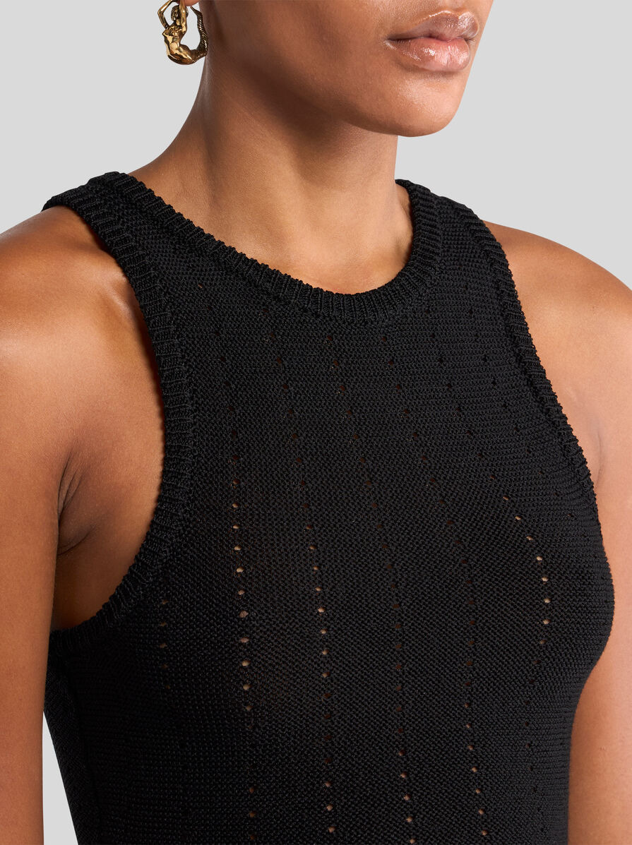 KNIT CROP TOP WITH PUNCHED DETAIL - 3