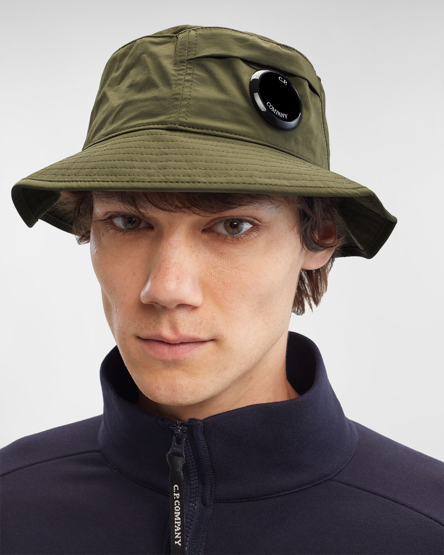 帽子 C.P Company Chrome-R Lens Bucket Hat Caps & Hats C.P. Company Chrome-R Lens Bucket Hat | The Firm