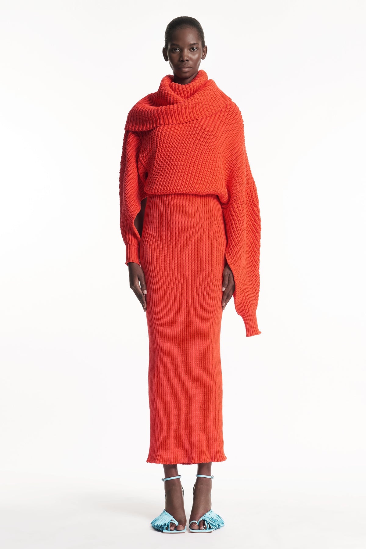KNIT MAXI SNOOD DRESS WITH SLEEVE OPENING RED - 6