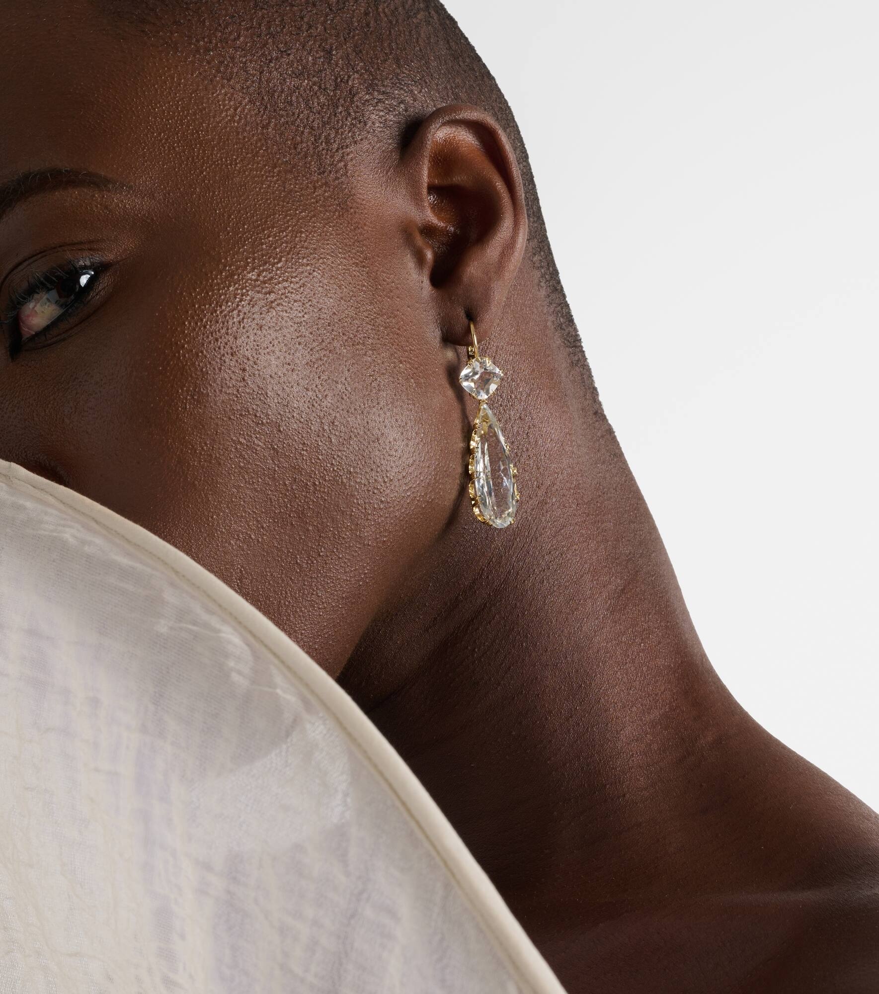 18kt gold earrings with white topaz - 2