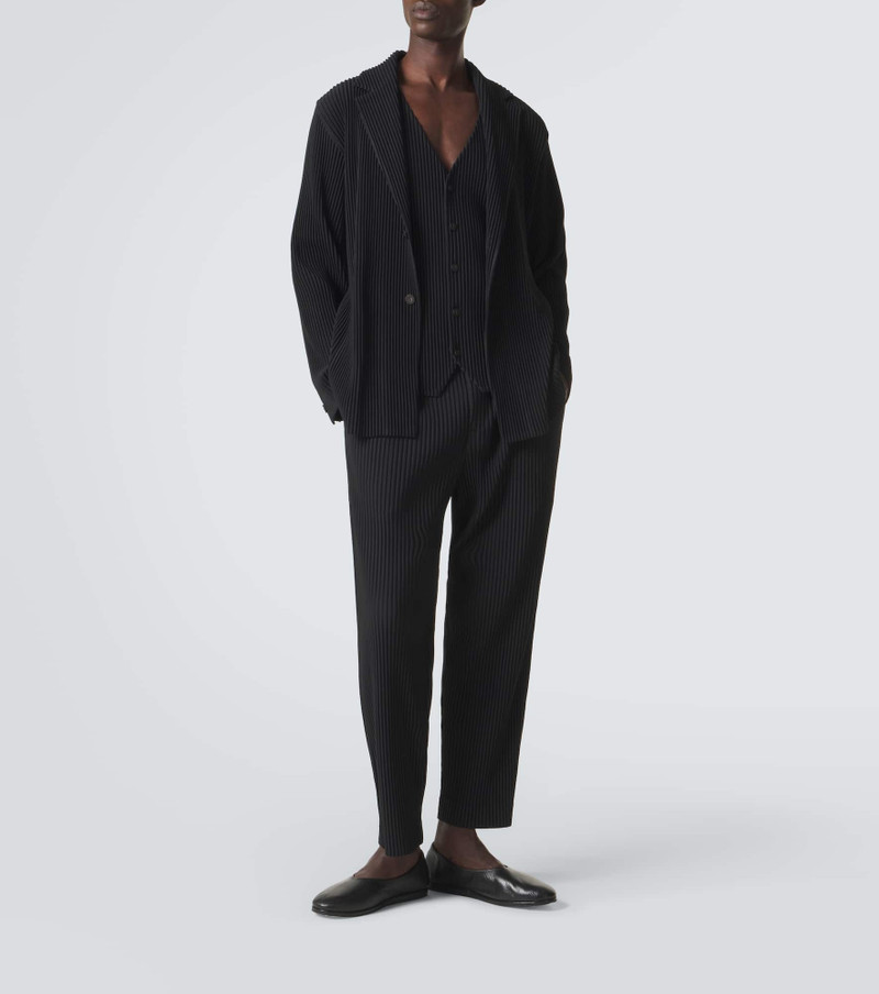 ISSEY MIYAKE Basics pleated blazer outlook