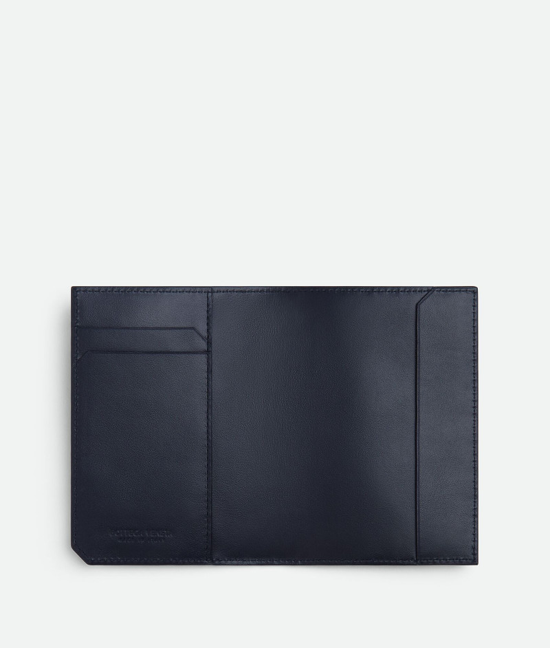 Bottega Veneta Intrecciato Piccolo Passport Case outlook