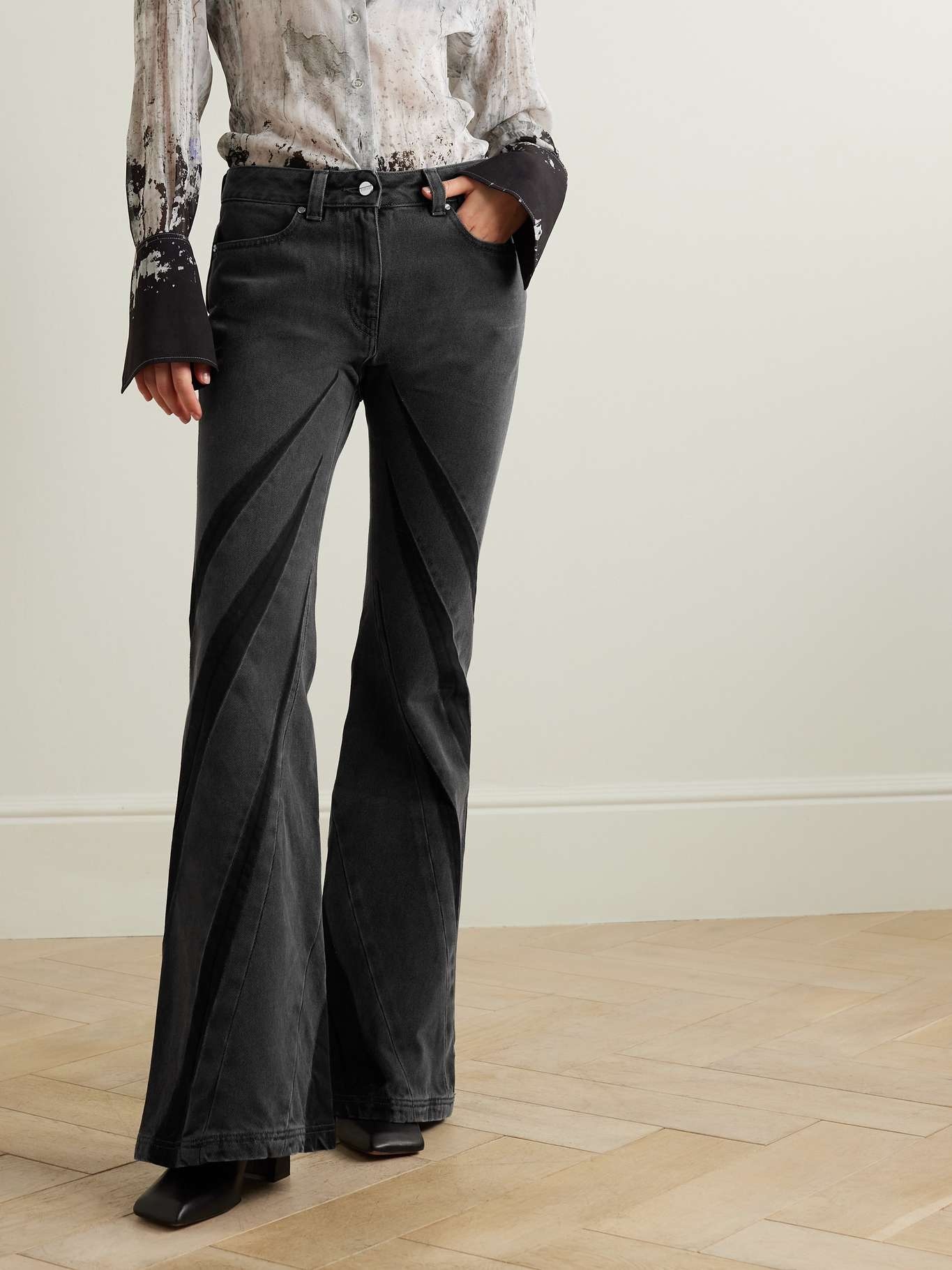 Paneled high-rise flared jeans - 3