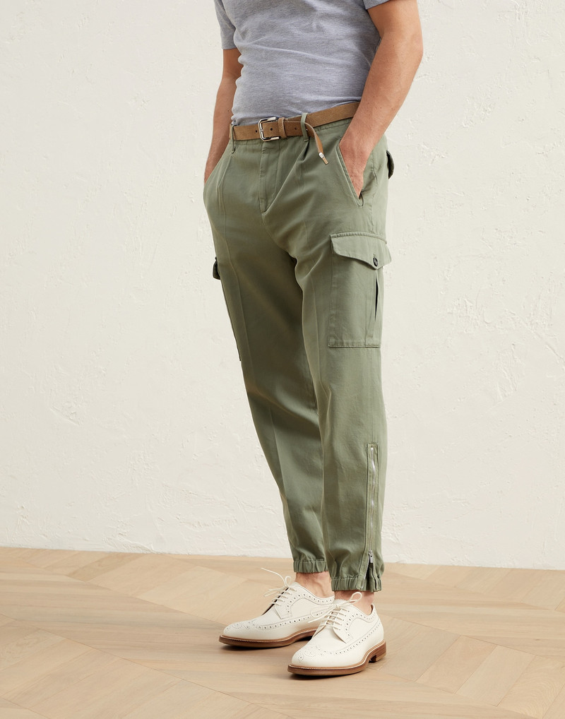 Garment-dyed ergonomic fit trousers in twisted cotton gabardine with pleats, cargo pockets and zippe 1
