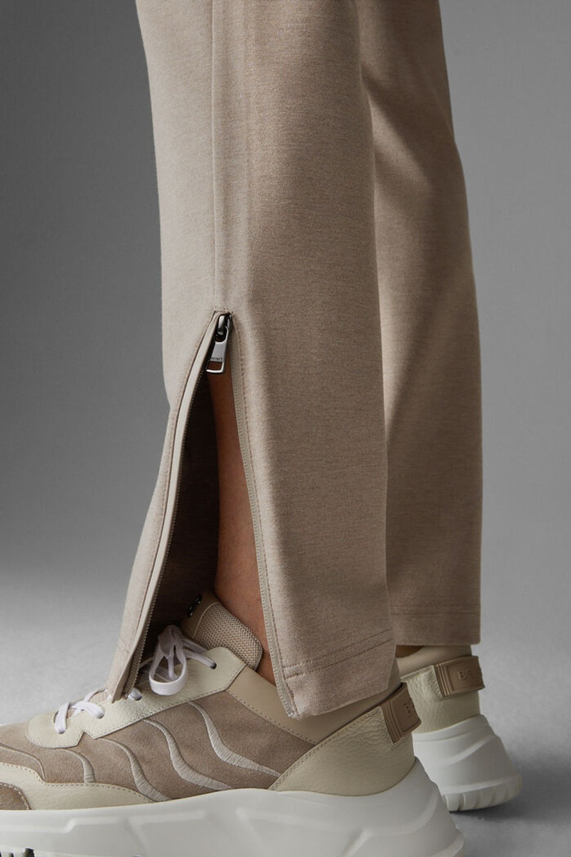 Moby Jogging pants in Beige 6