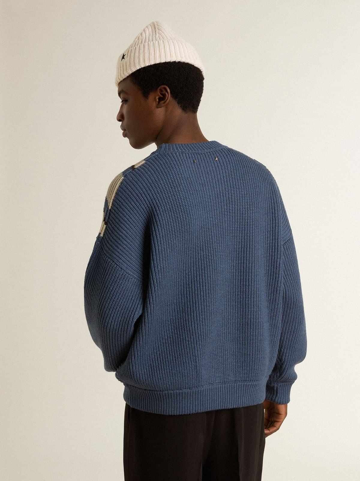 Men's light blue jacquard wool sweater with cream-colored pattern - 4