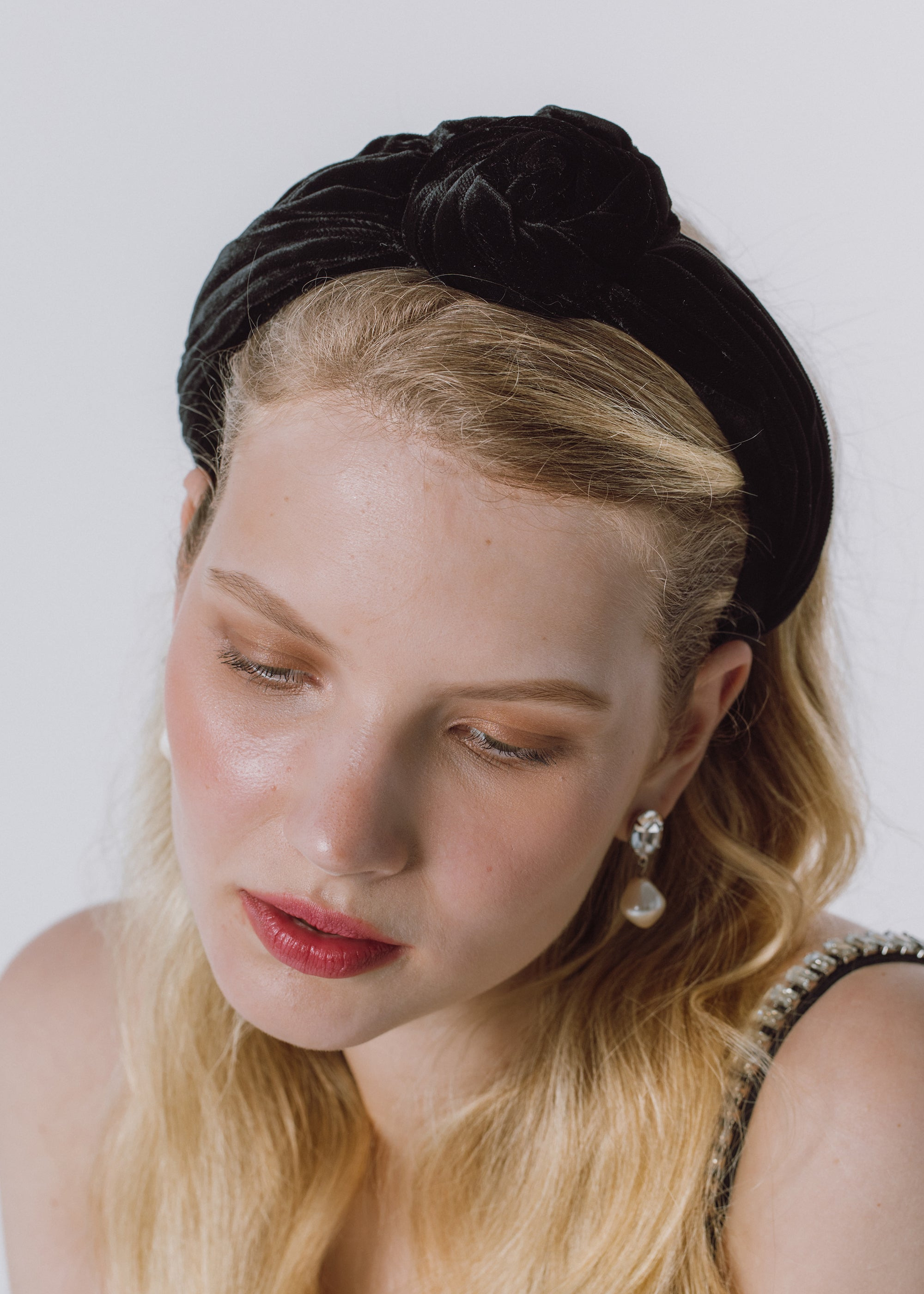 Amina Headband in Velvet - 3
