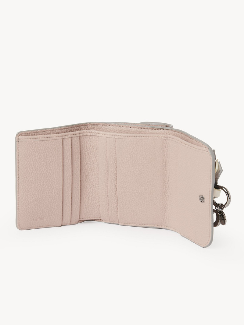 Chloé ALPHABET SMALL TRI-FOLD outlook
