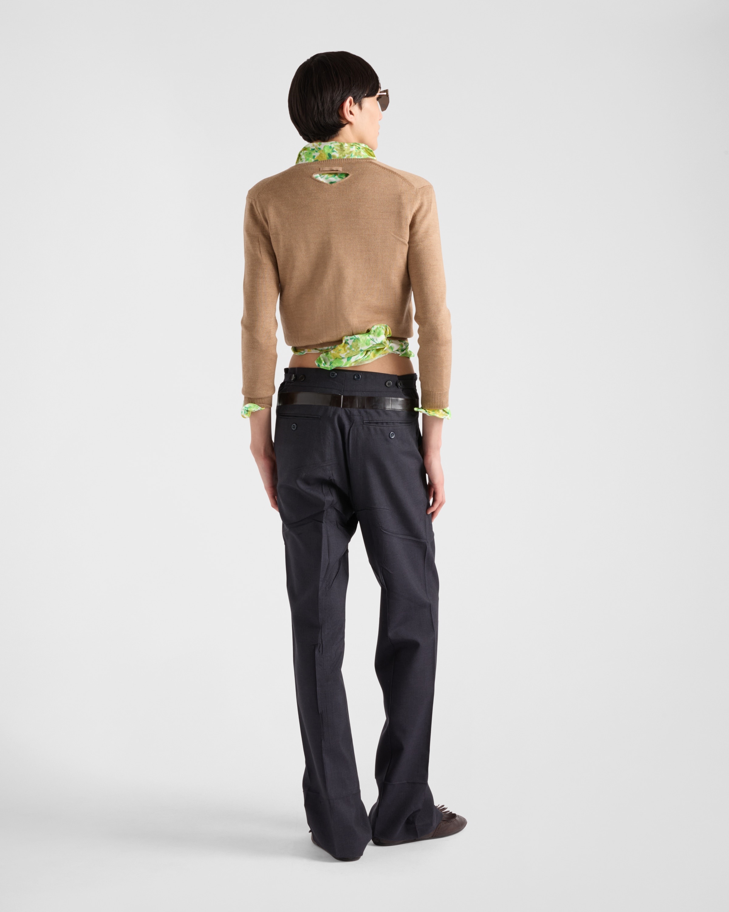 V-neck wool sweater - 5
