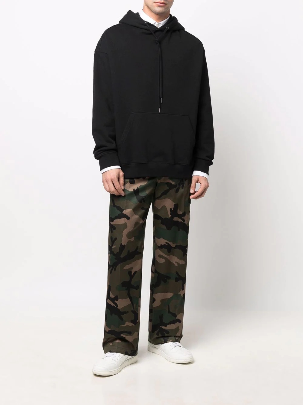 camouflage pattern straight-leg trousers - 2