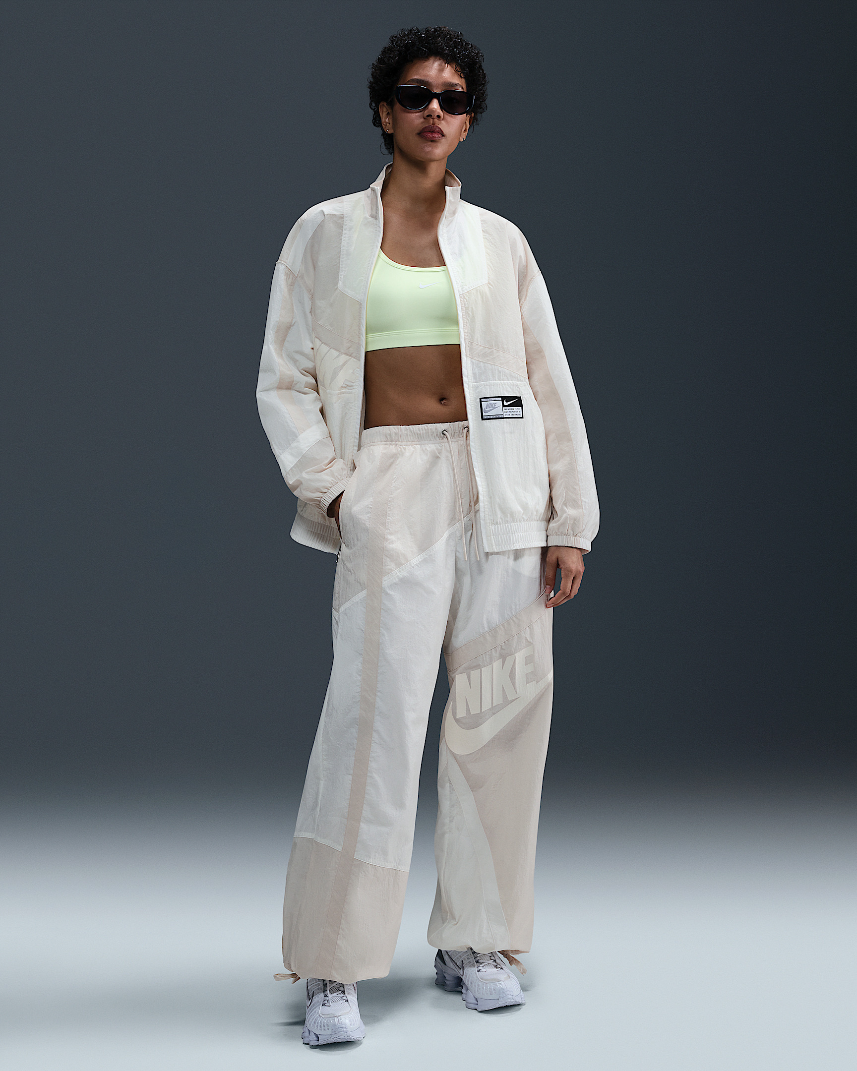 Nike Sportswear Women's Oversized Woven Jacket - 4