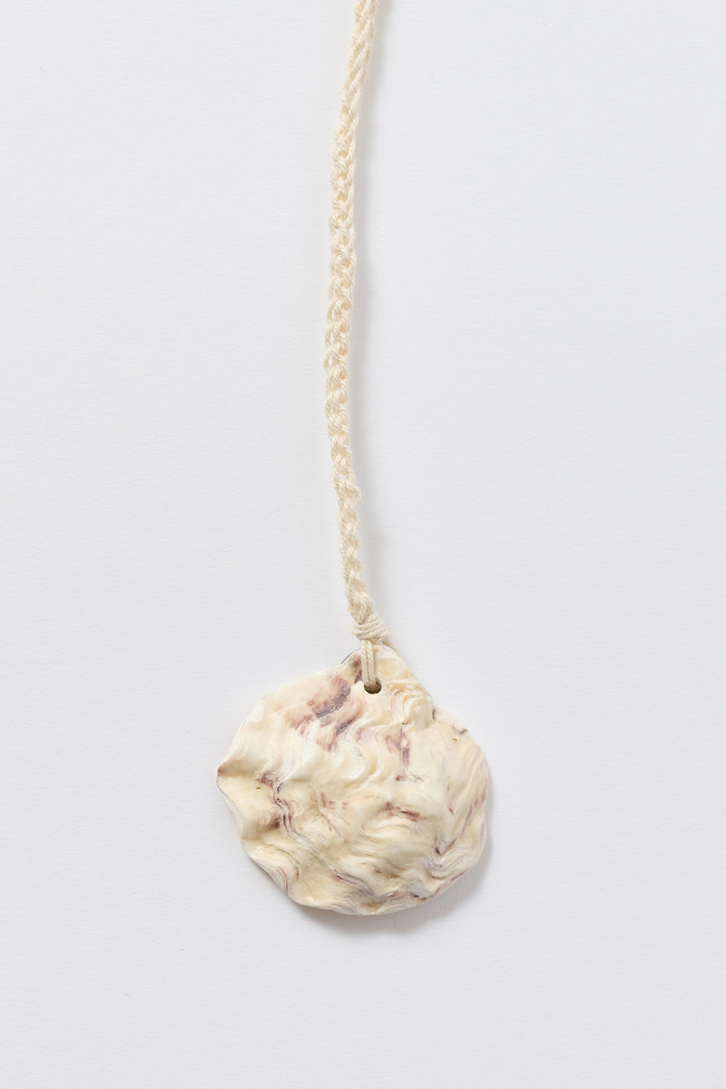 Crochet Catch Necklace Fly Shell 4