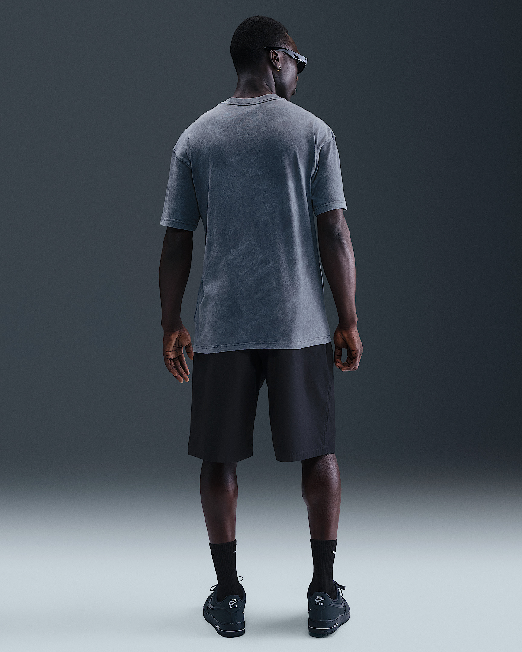 Nike Men's Basketball T-Shirt - 5