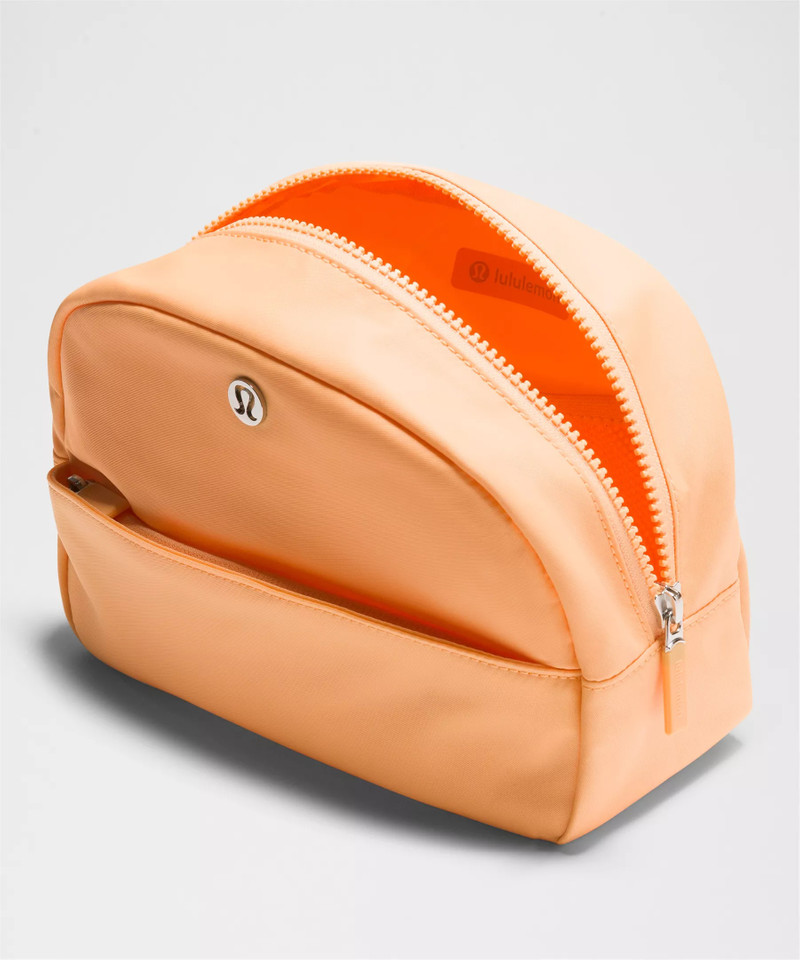 City Essentials Pouch 4L 4