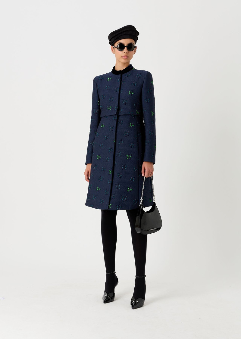 Small hobo shoulder bag in patent leather with chain strap 7