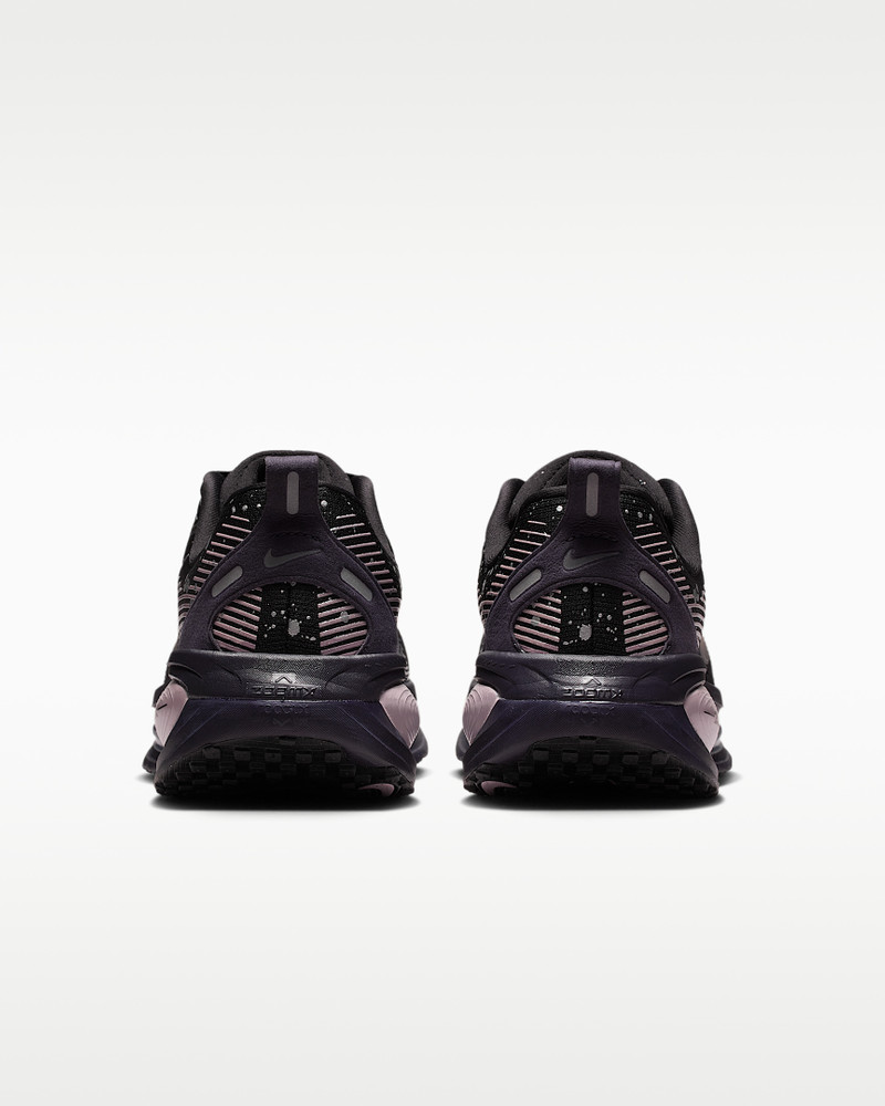 Nike Vomero 18 SE Women's Road Running Shoes 6