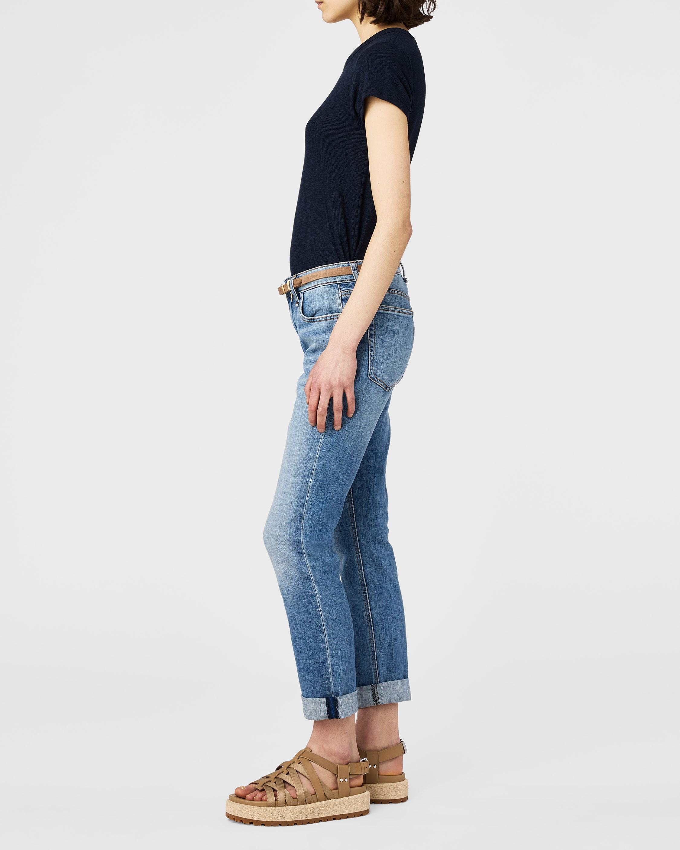 Dre Boyfriend - Paeonia
Low-Rise Comfort Stretch Jean - 2