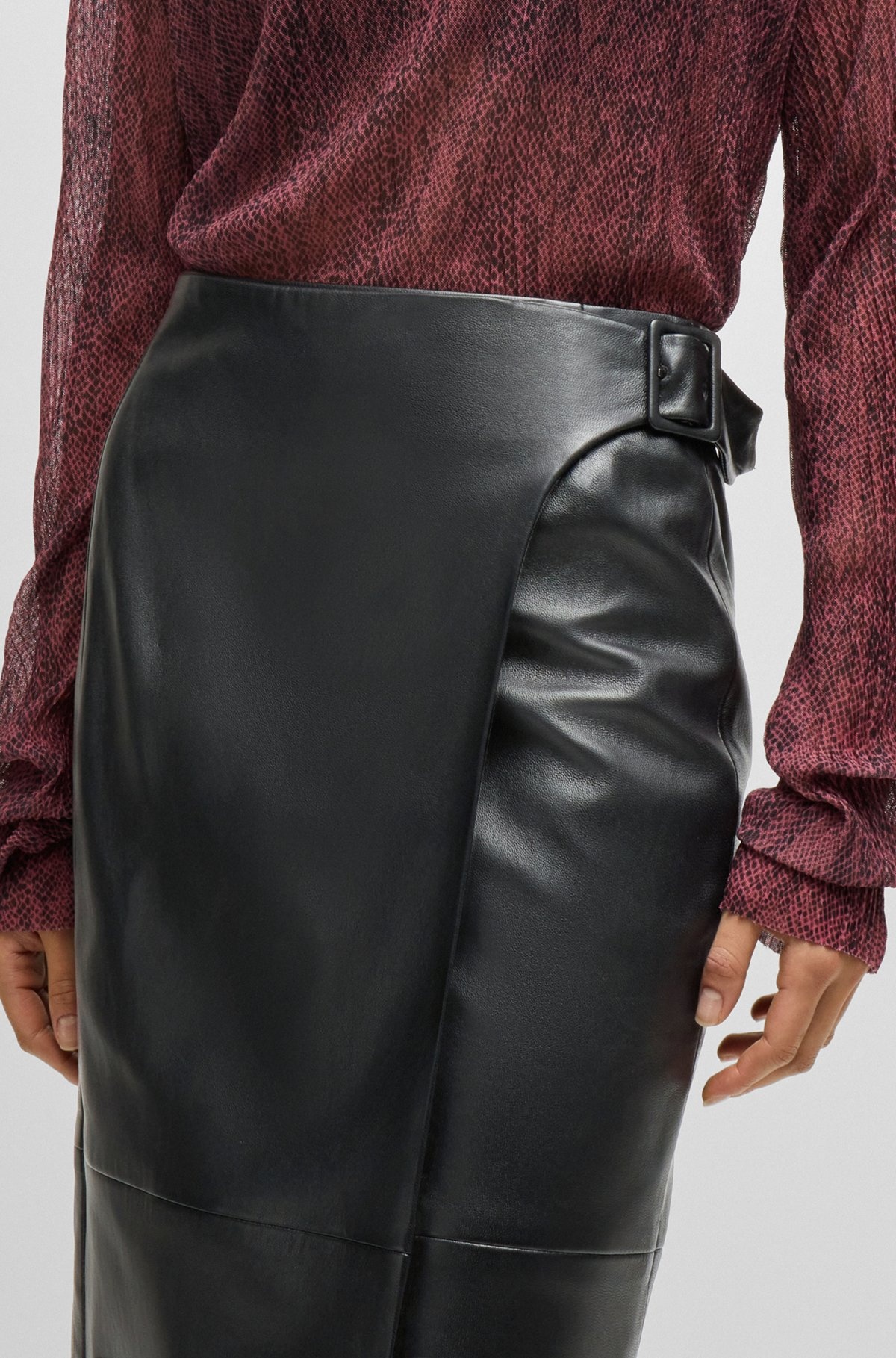 LEATHER SKIRT WITH STRAP DETAIL - 5