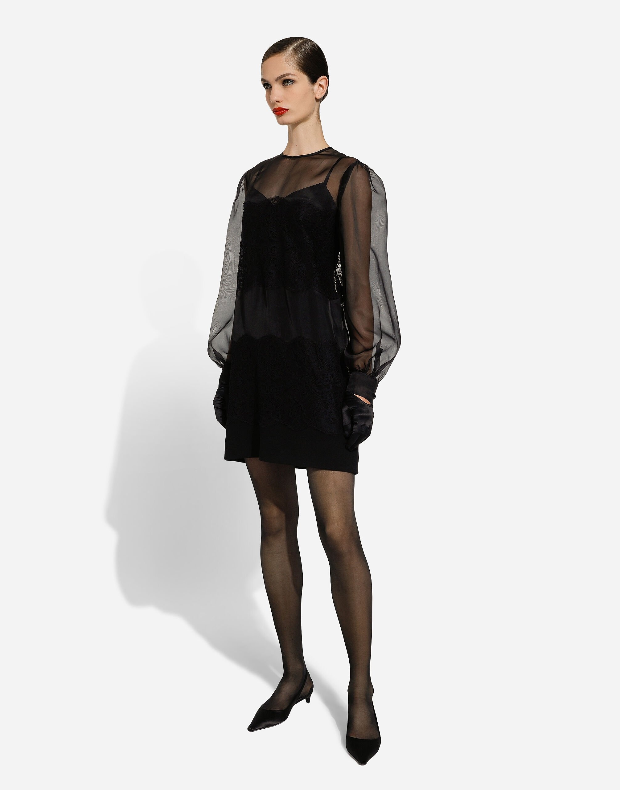 Short organza dress with lace inlay - 8
