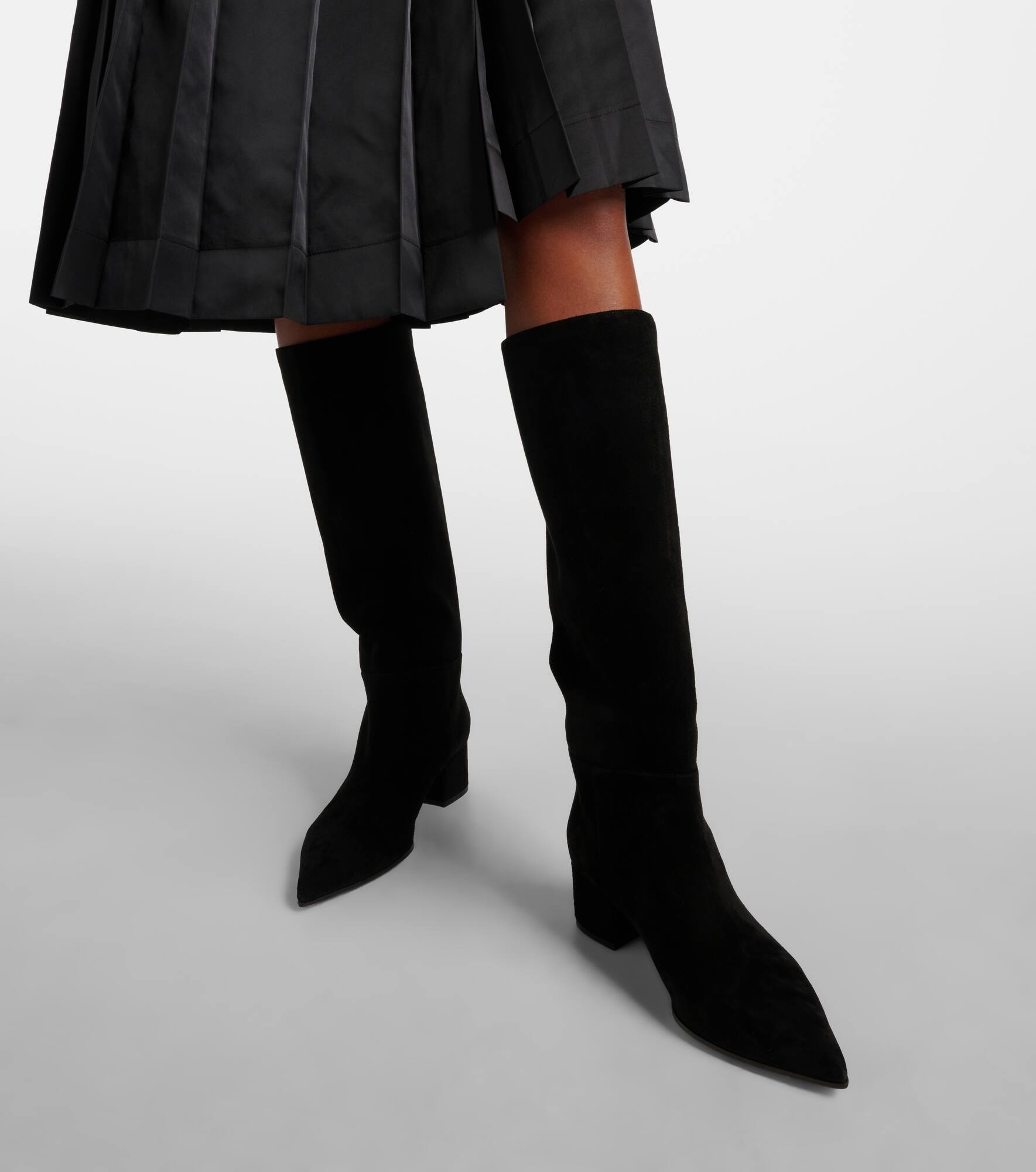Suede knee-high boots - 4